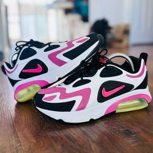 Nike Air Max. Women’s Sz 9.5